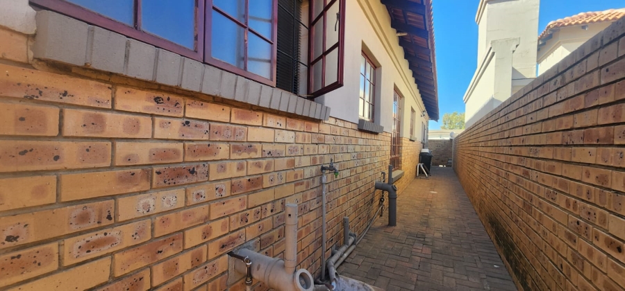 3 Bedroom Property for Sale in Flamwood North West